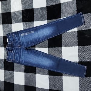 American Eagle Hi-Rise Jegging. Brand new with tags. Size 8 regular.